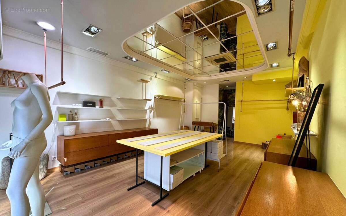 Commerce à L&#039;ILE-ROUSSE