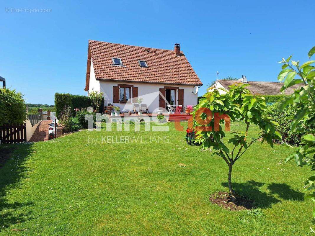 Maison à SAINT-PIERRE-EN-VAL