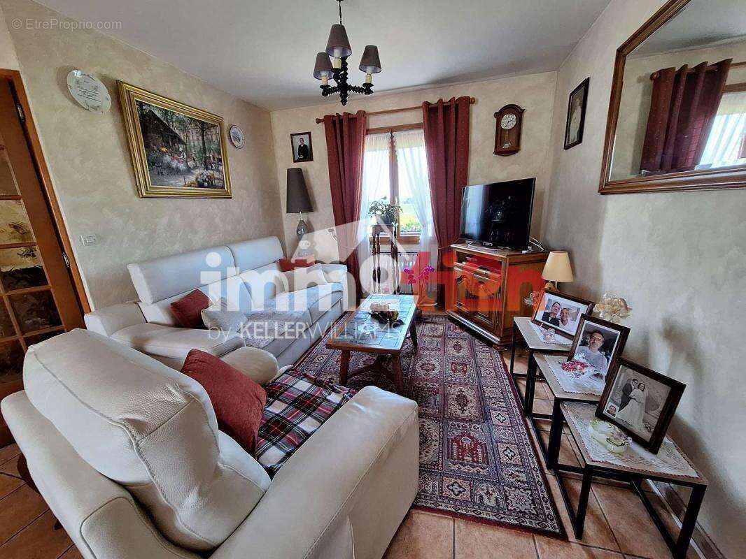 Maison à SAINT-PIERRE-EN-VAL