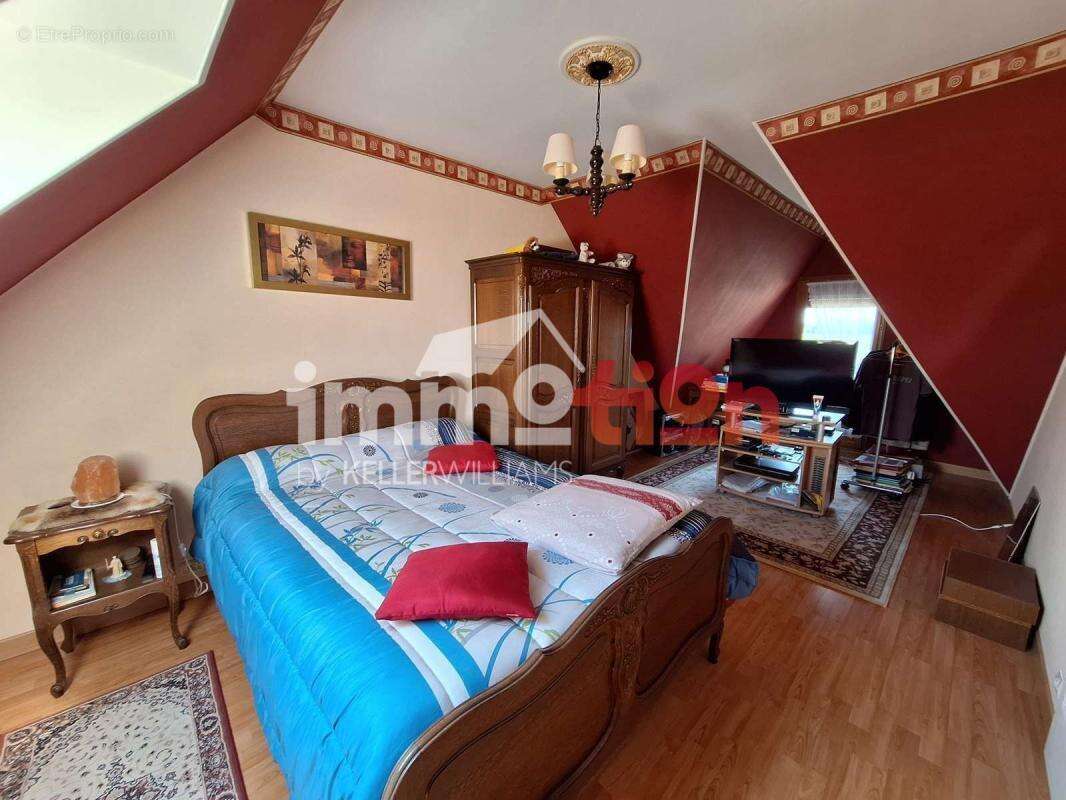 Maison à SAINT-PIERRE-EN-VAL