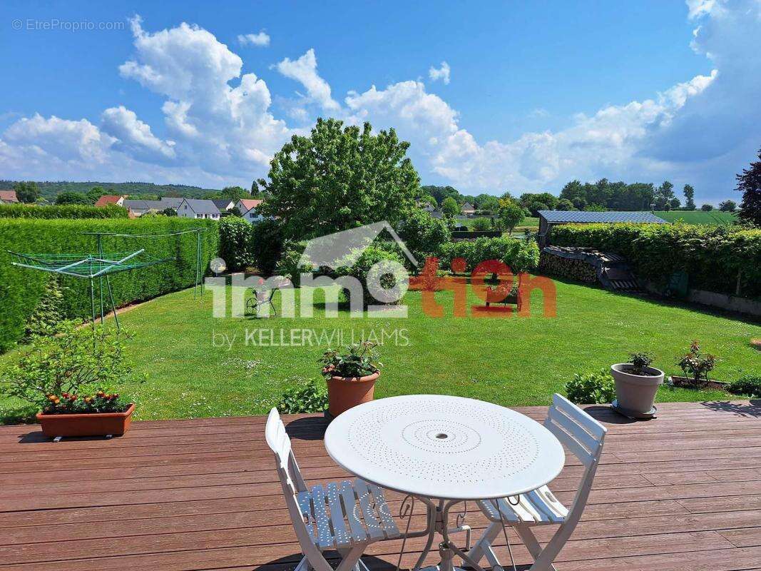 Maison à SAINT-PIERRE-EN-VAL