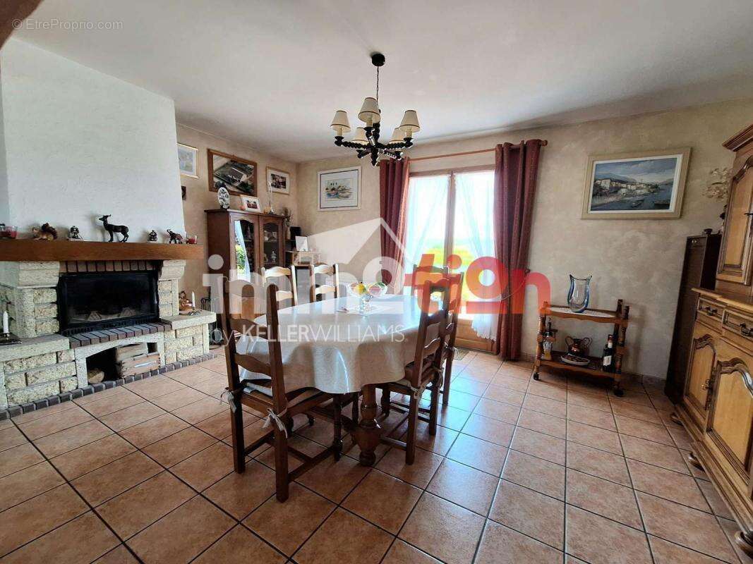 Maison à SAINT-PIERRE-EN-VAL