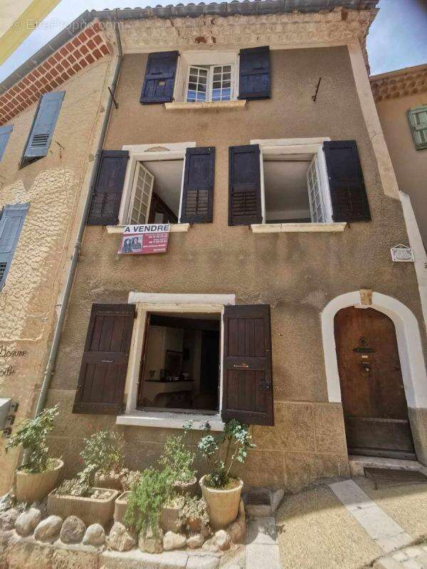 Maison à MOUSTIERS-SAINTE-MARIE