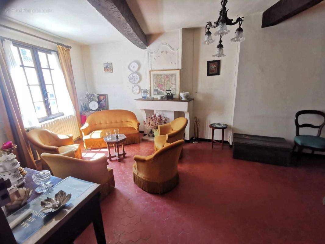 Maison à MOUSTIERS-SAINTE-MARIE