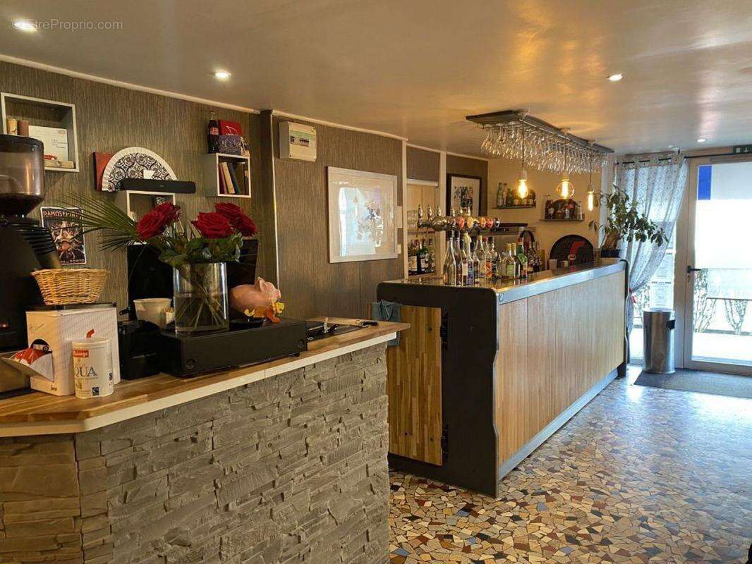 Commerce à TERRASSON-LAVILLEDIEU