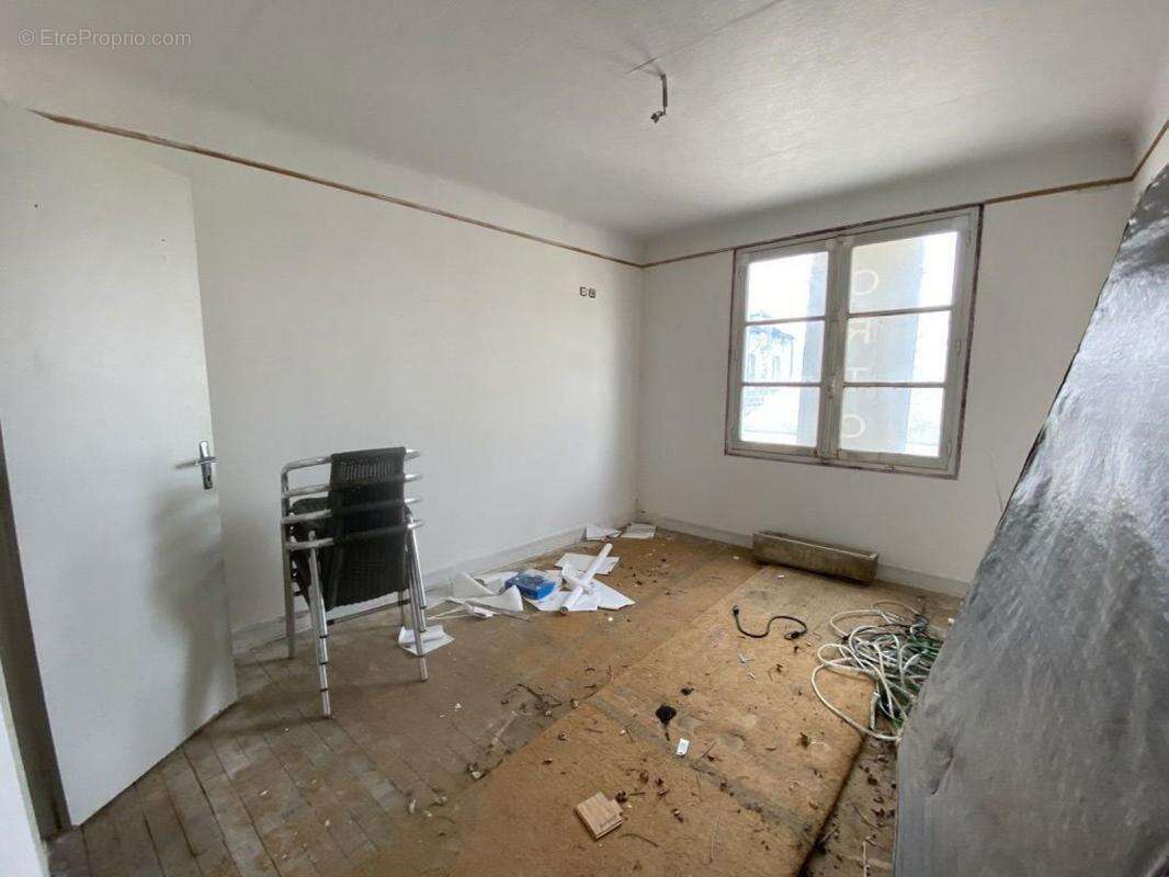 Commerce à TERRASSON-LAVILLEDIEU