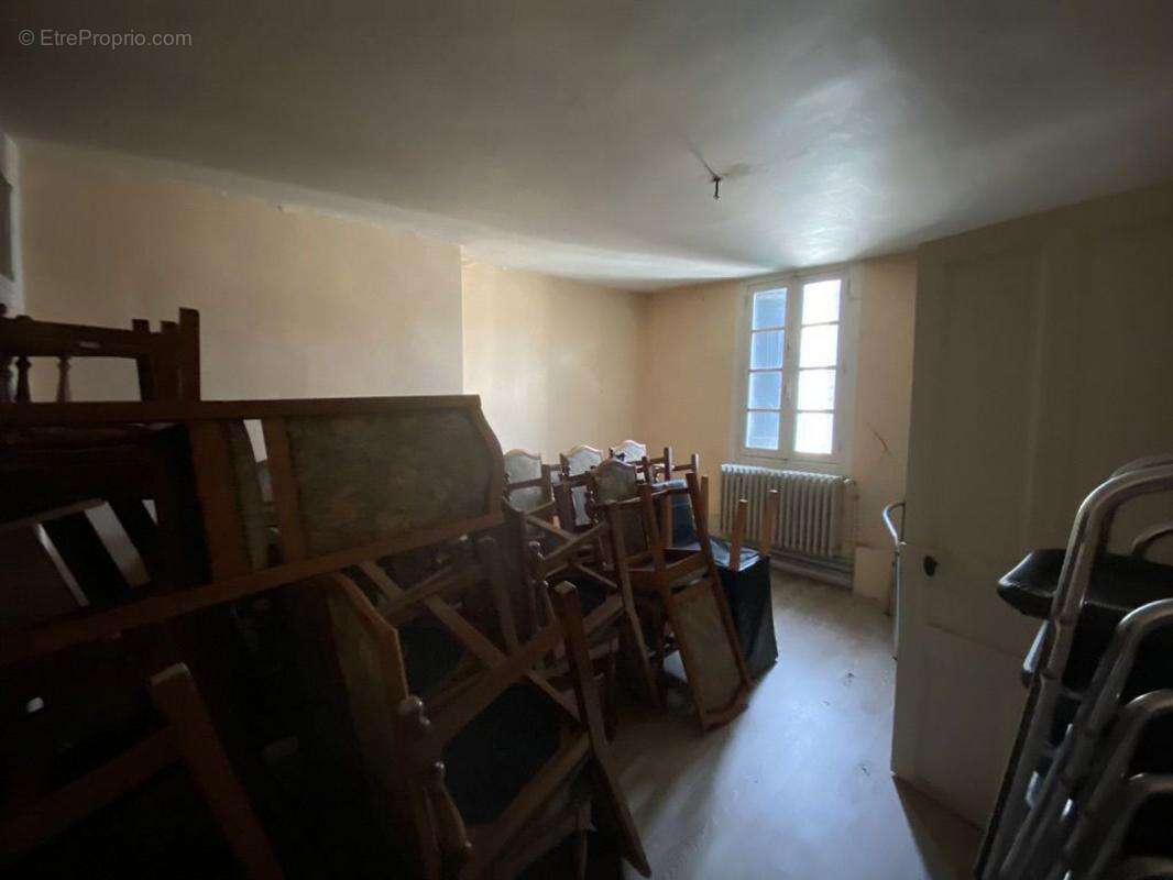 Commerce à TERRASSON-LAVILLEDIEU