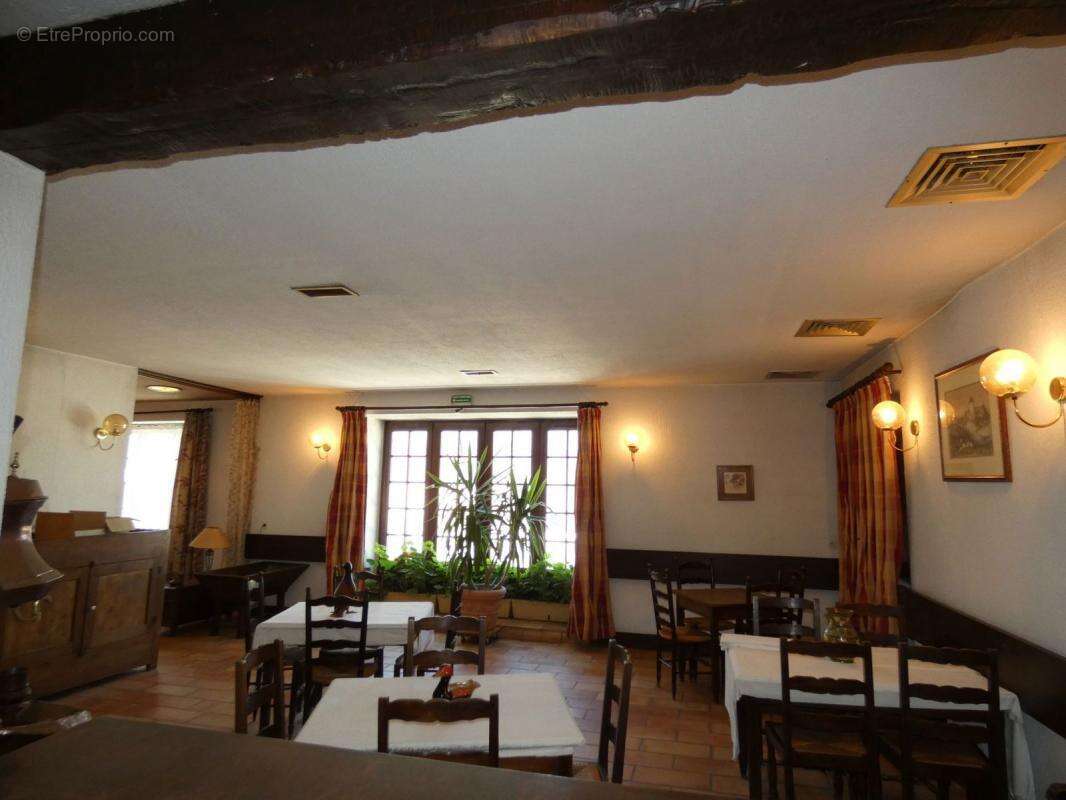 Commerce à CRESSENSAC