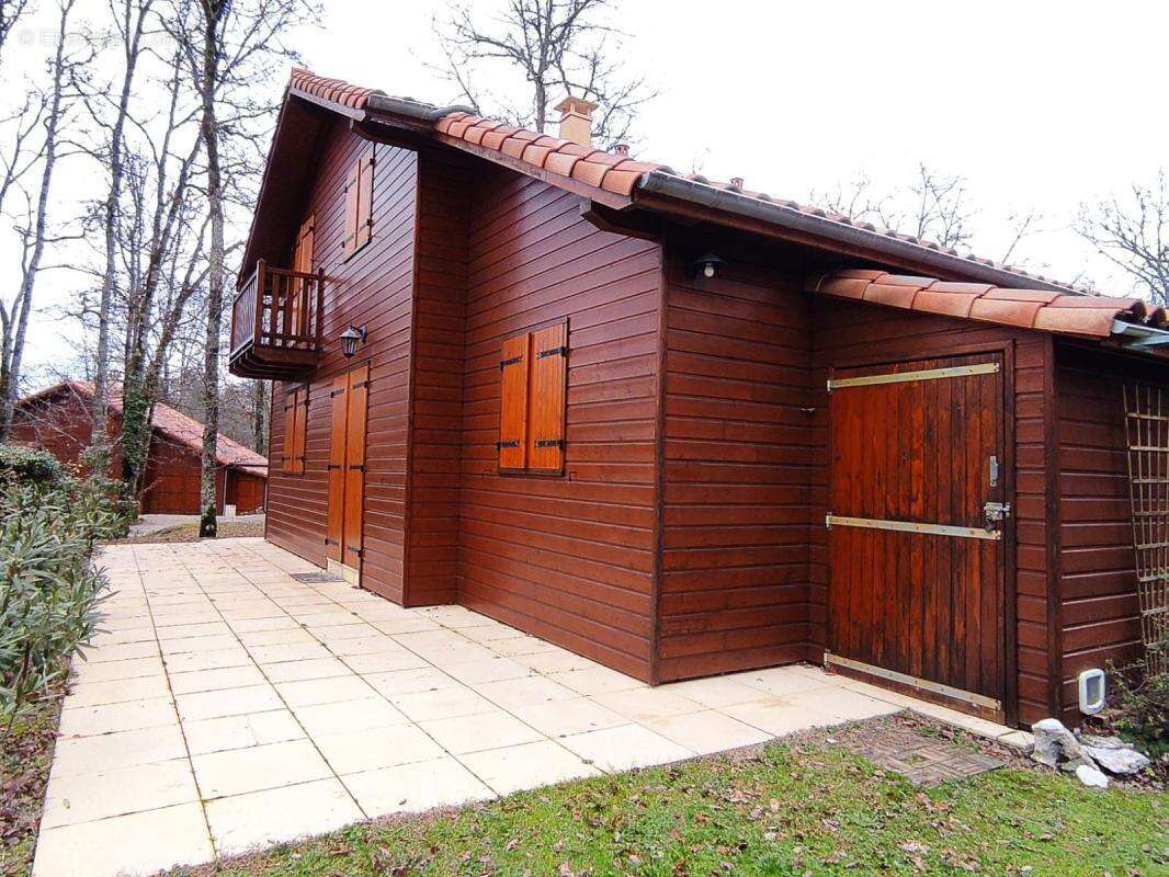 Maison à LACHAPELLE-AUZAC