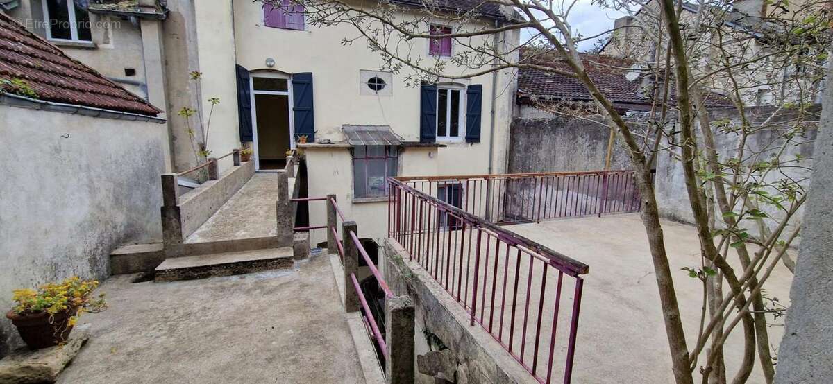 Commerce à SOUILLAC