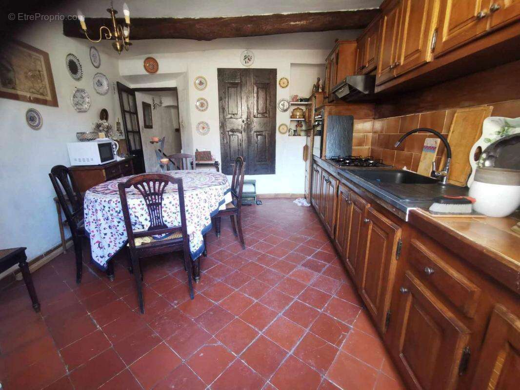 Maison à MOUSTIERS-SAINTE-MARIE