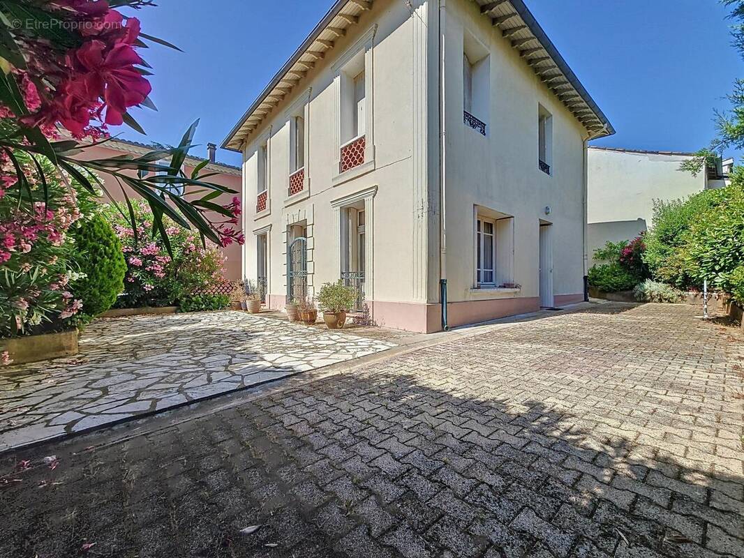 Photo 1 - Maison à LAMALOU-LES-BAINS