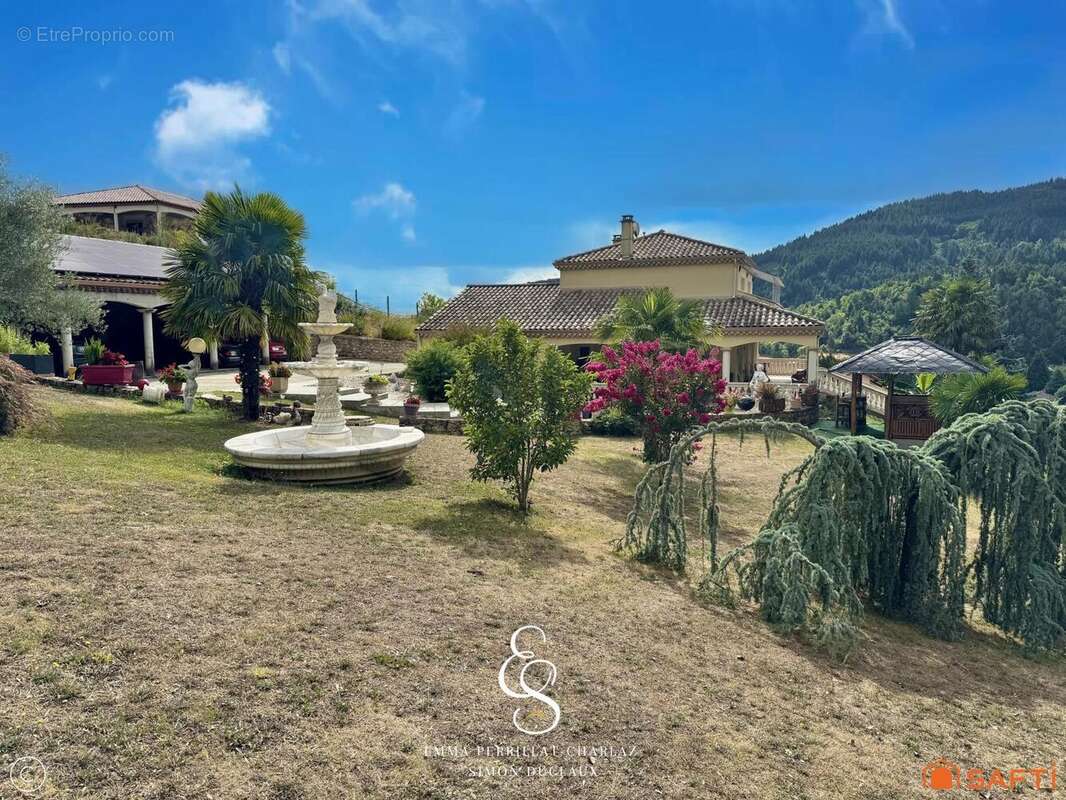 Photo 2 - Maison à VILLEVOCANCE