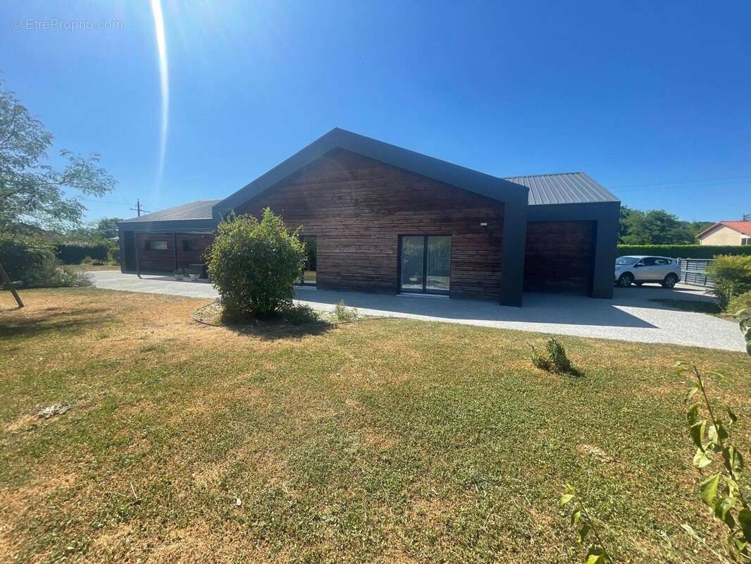 Photo 6 - Maison à PEROUGES