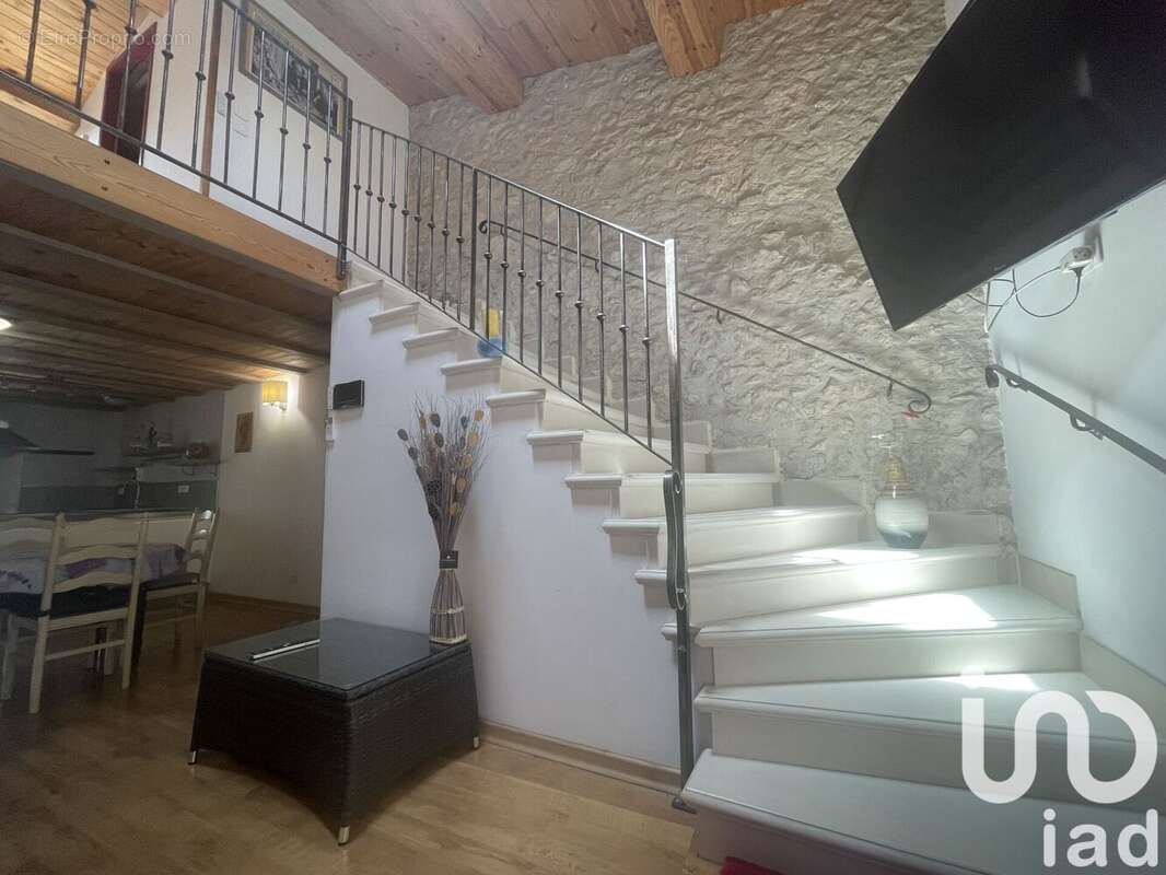 Photo 3 - Maison à VILLENEUVE-MINERVOIS