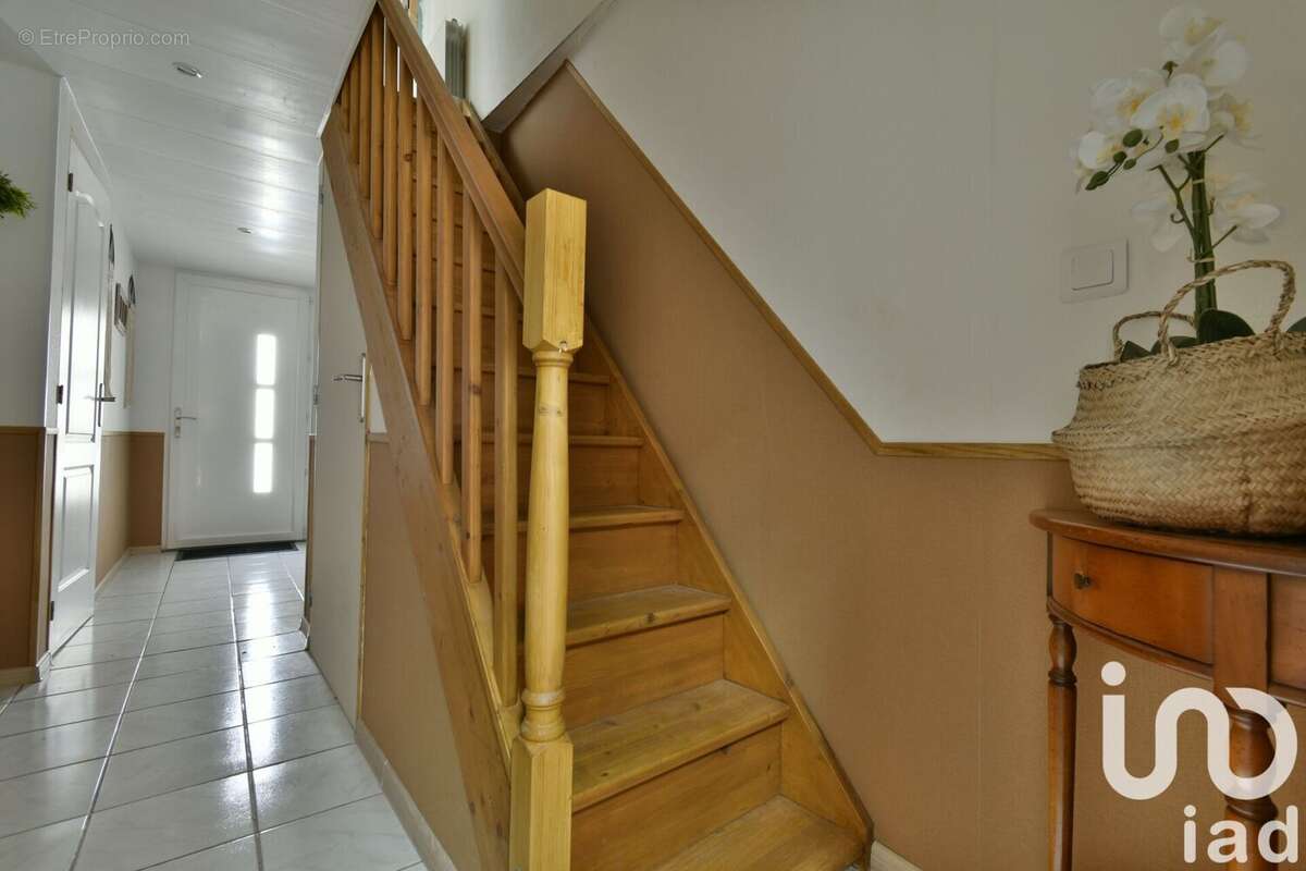 Photo 2 - Maison à SAINT-JUST-EN-CHAUSSEE