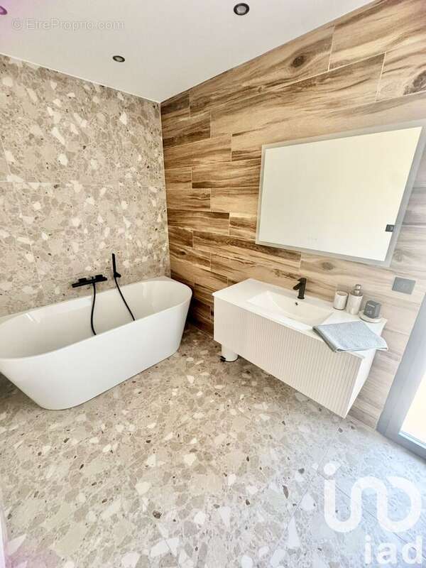 Photo 8 - Maison à LEZIGNAN-CORBIERES