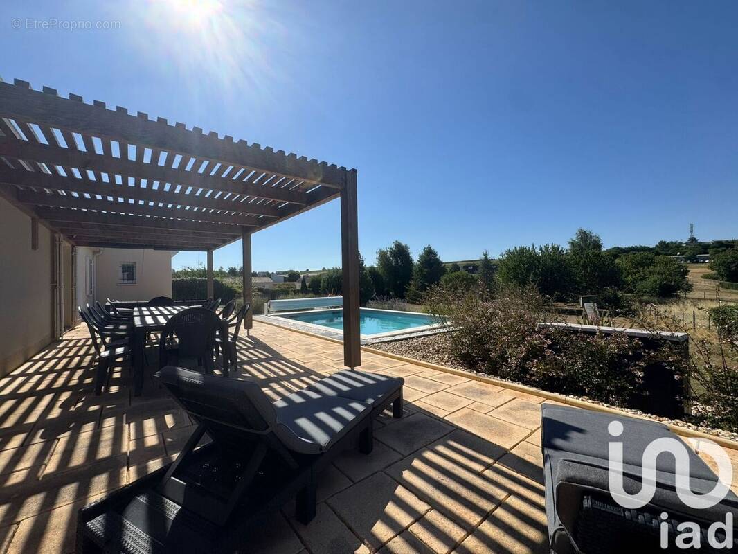 Photo 1 - Maison à CHATEAUNEUF-SUR-CHARENTE