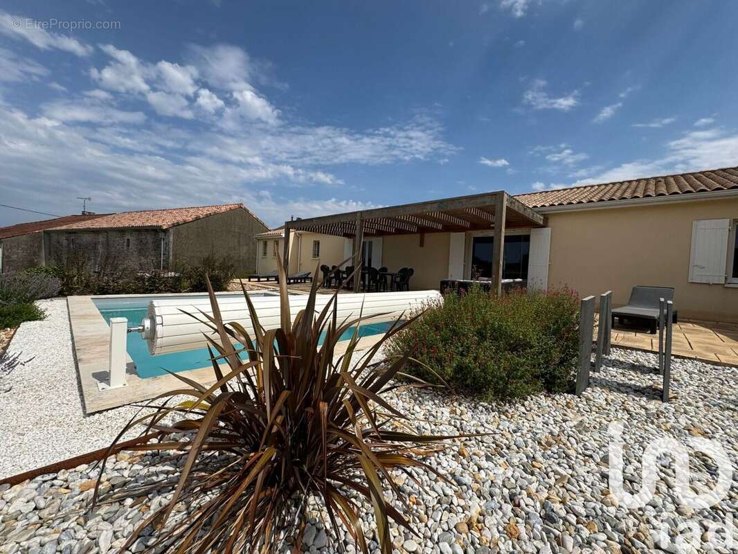 Photo 2 - Maison à CHATEAUNEUF-SUR-CHARENTE