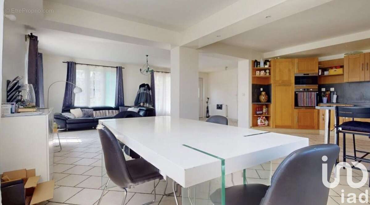 Photo 3 - Maison à BAZOCHES-SUR-LE-BETZ