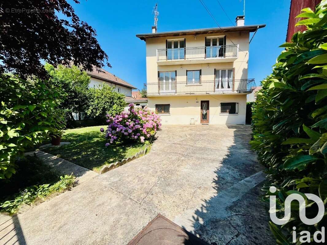 Photo 2 - Maison à OZOIR-LA-FERRIERE