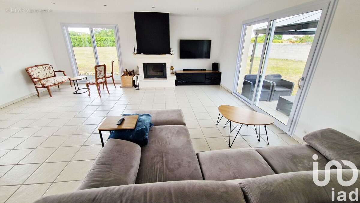 Photo 3 - Maison à FONTENAY-LE-COMTE