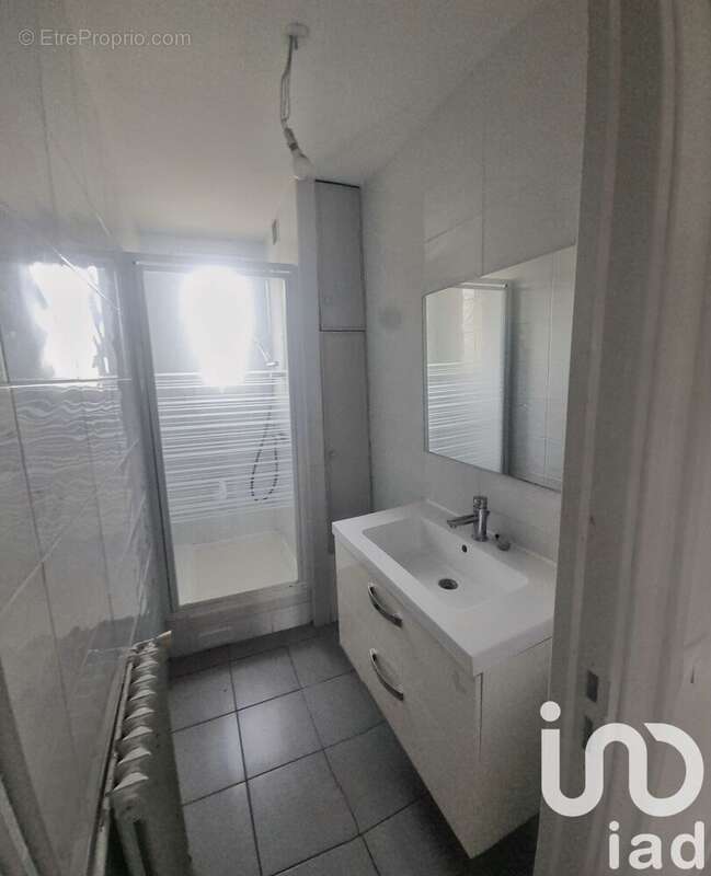 Photo 9 - Appartement à NANTERRE