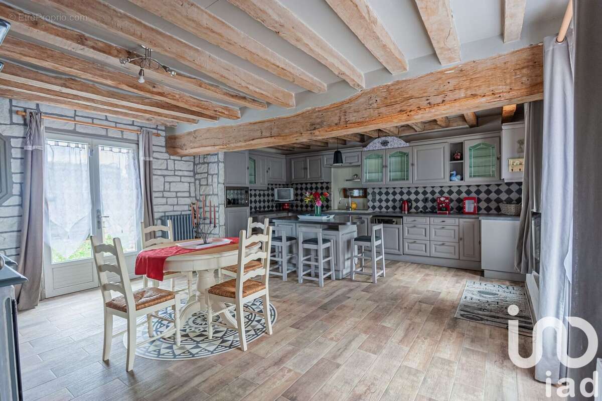 Photo 4 - Maison à REMAUVILLE