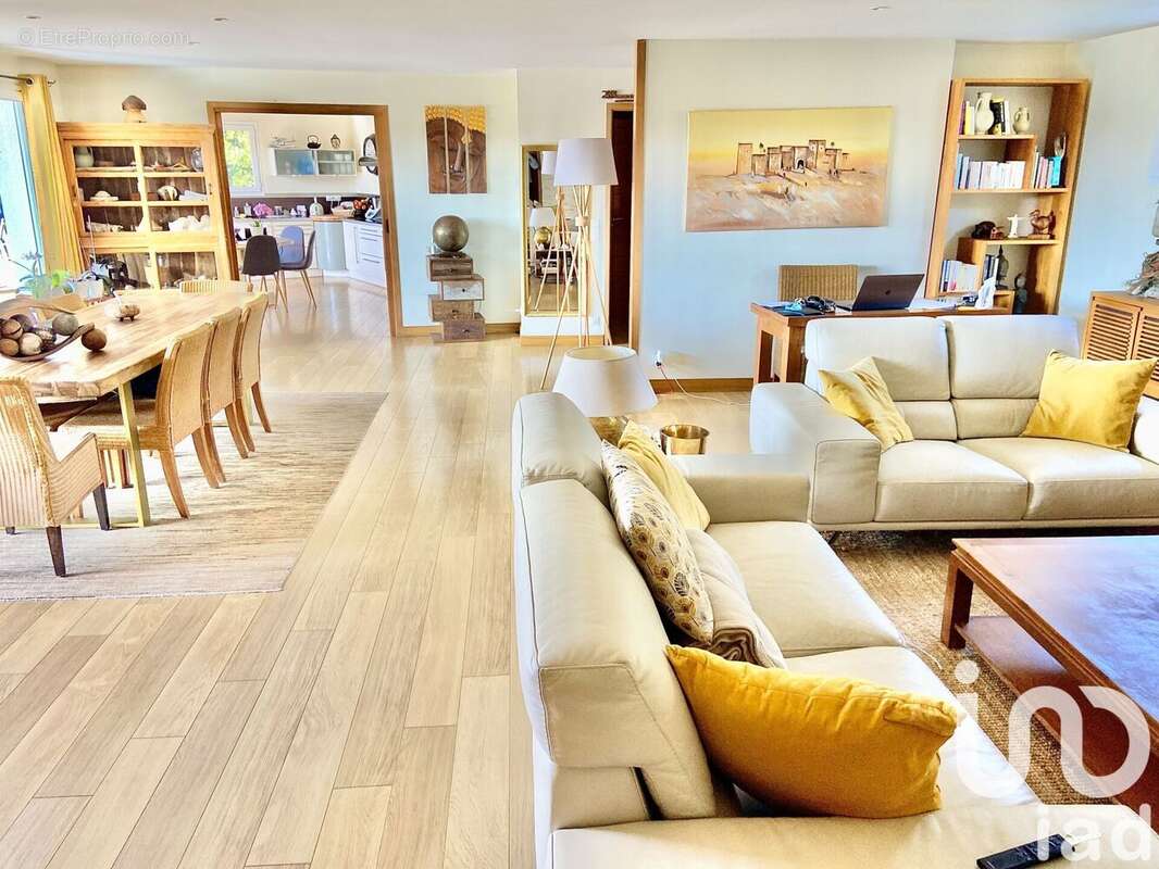 Photo 5 - Maison à SAINT-JULIEN-EN-BORN