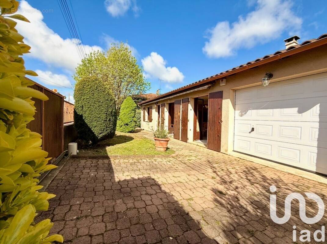 Photo 1 - Maison à SOYAUX