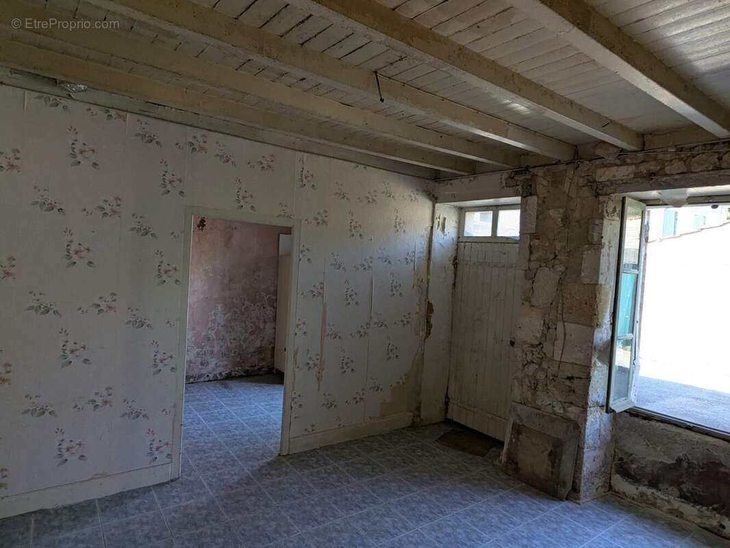 Maison à MORTAGNE-SUR-GIRONDE