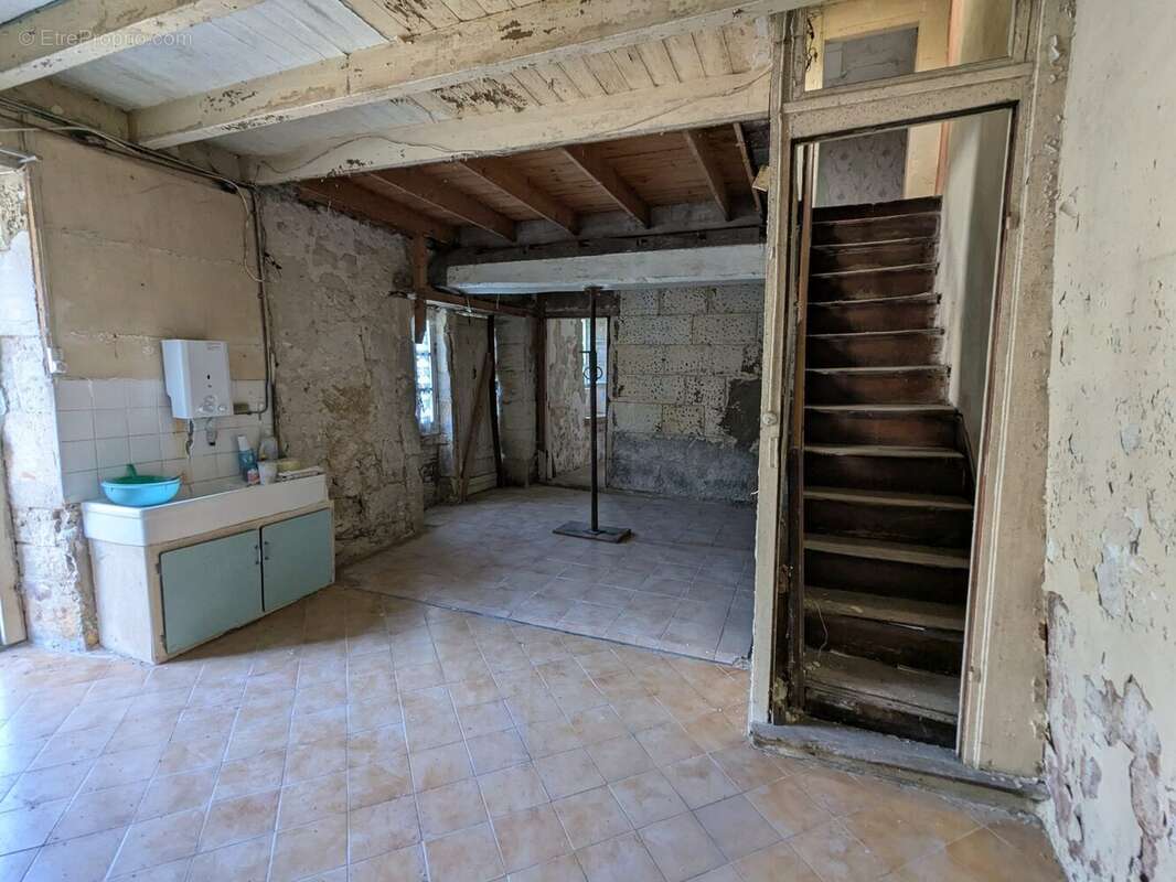 Maison à MORTAGNE-SUR-GIRONDE