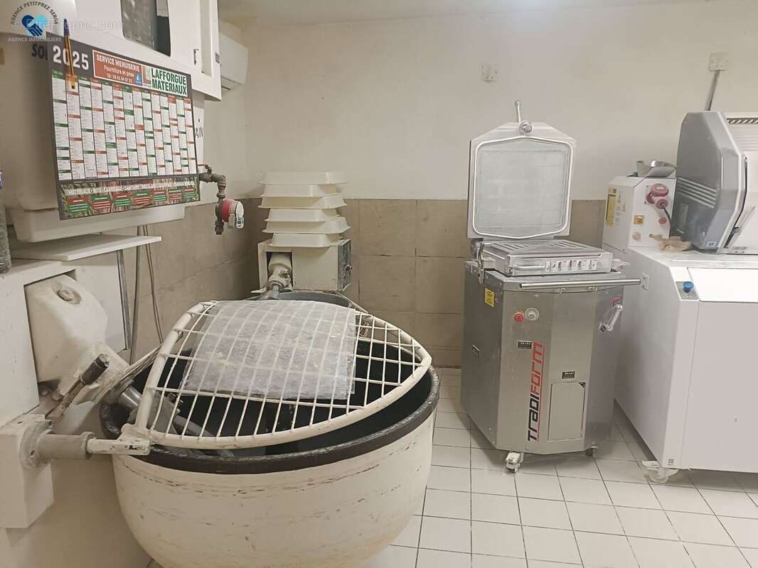 Commerce à LONGAGES