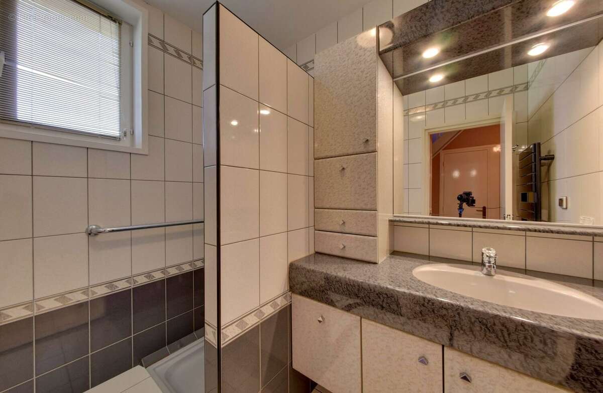 Maison à SAINT-EGREVE