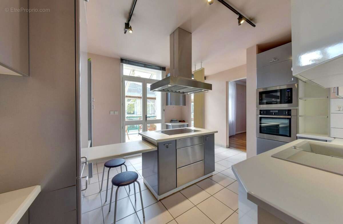 Maison à SAINT-EGREVE