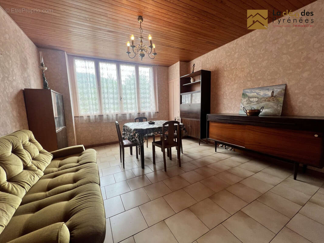 Maison à SARRANCOLIN