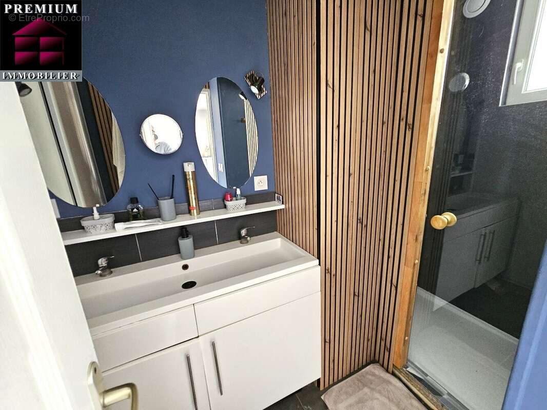 Maison à SAINT-ESTEVE