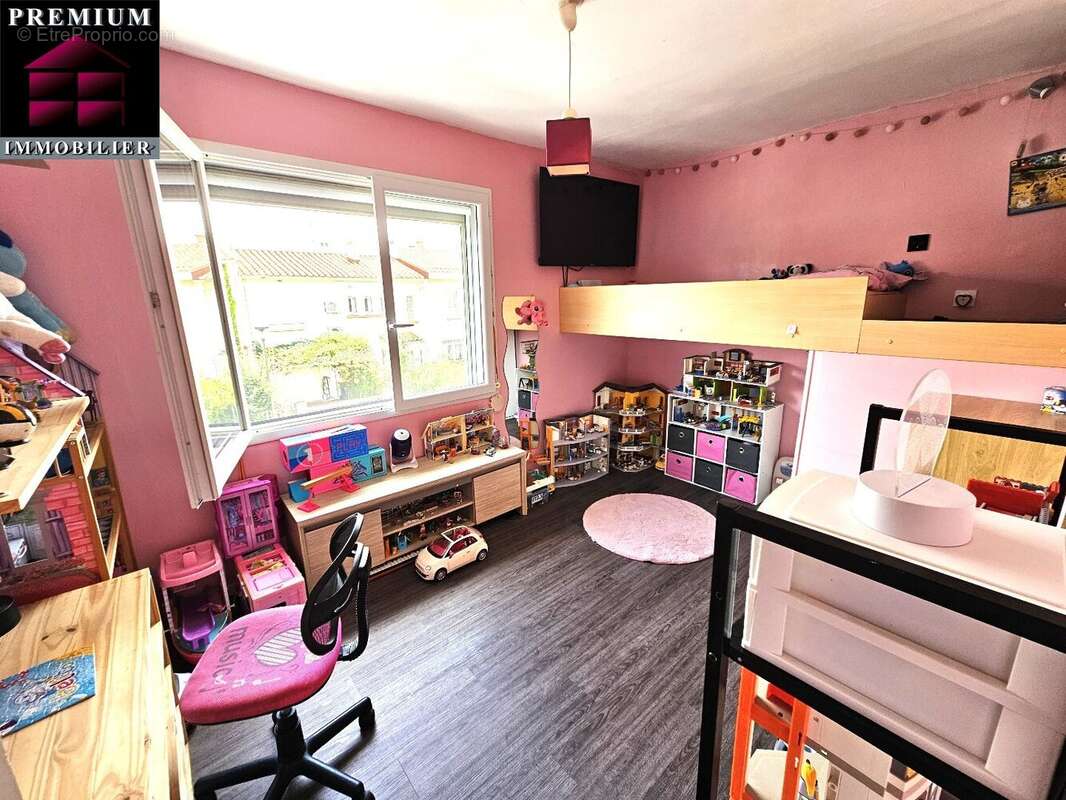 Maison à SAINT-ESTEVE