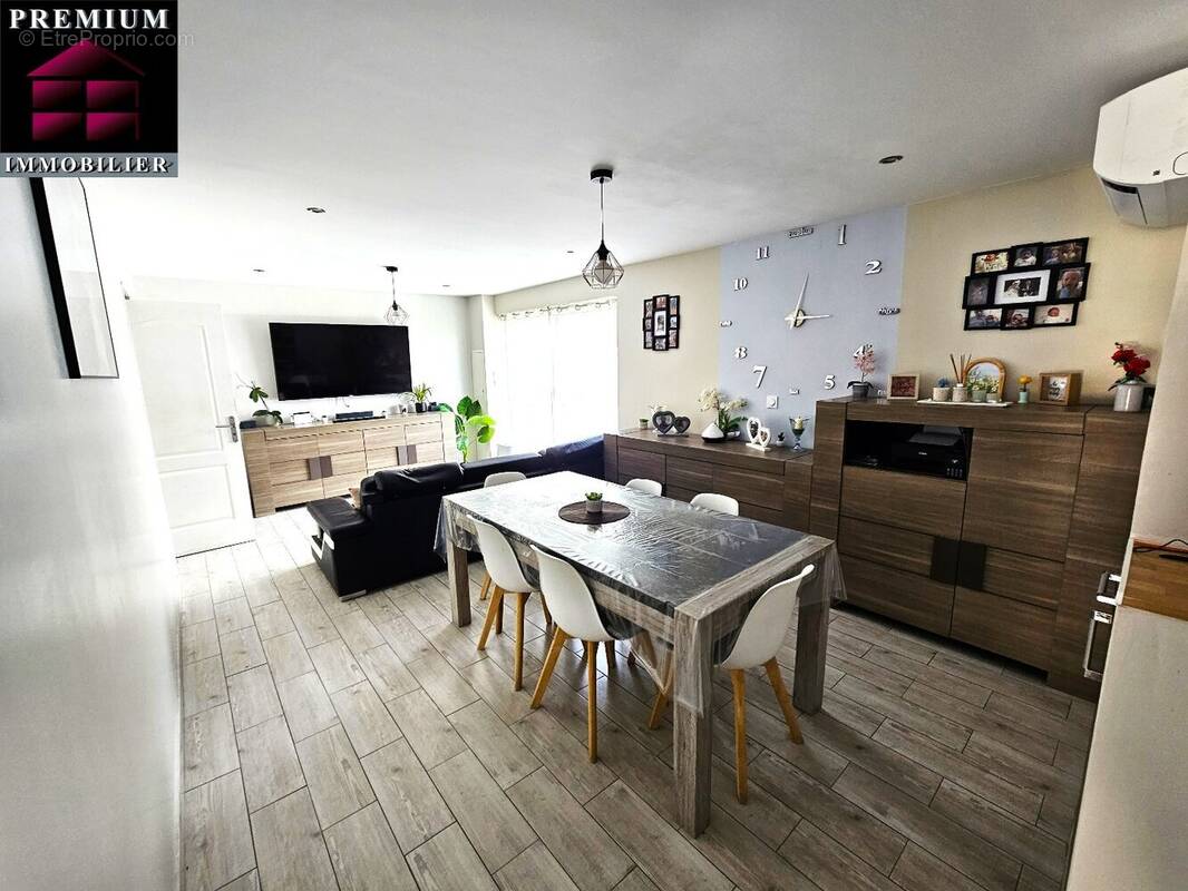 Maison à SAINT-ESTEVE