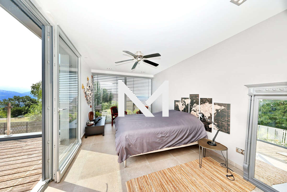 Maison à LA TRONCHE