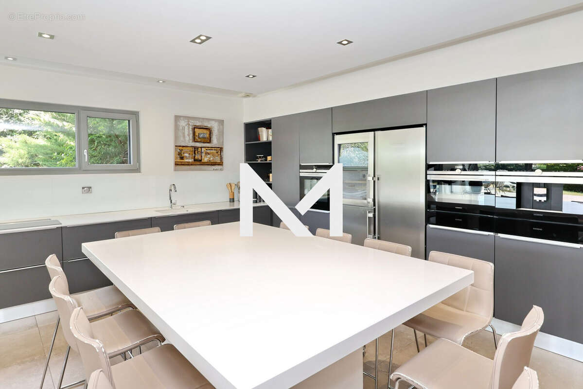 Maison à LA TRONCHE