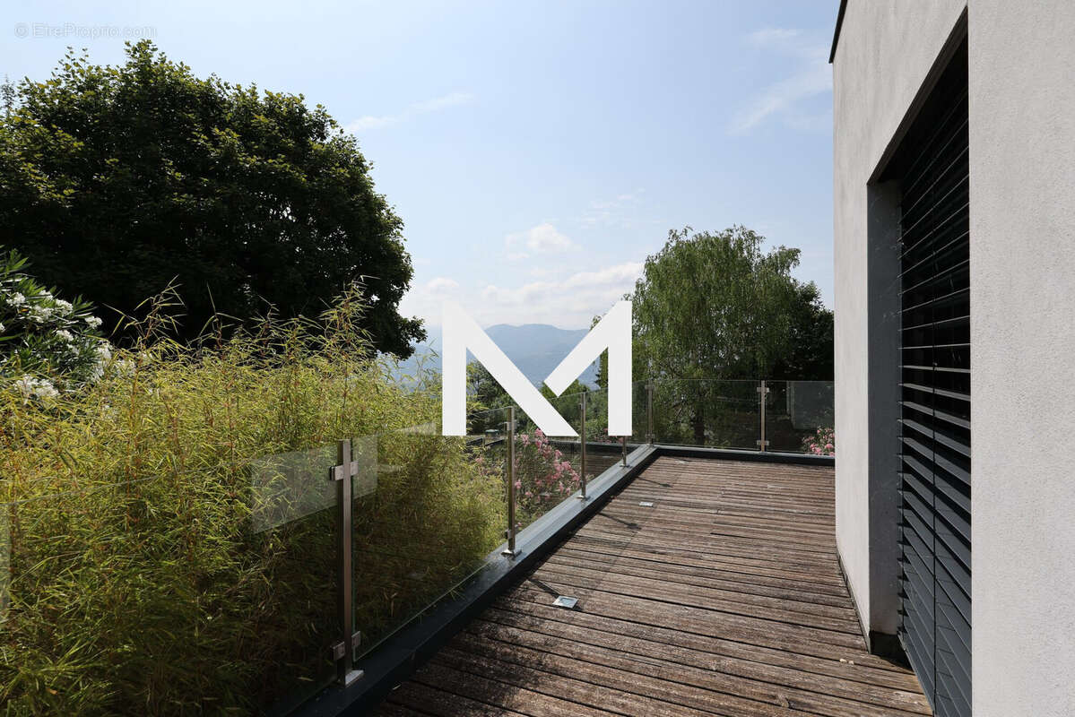 Maison à LA TRONCHE