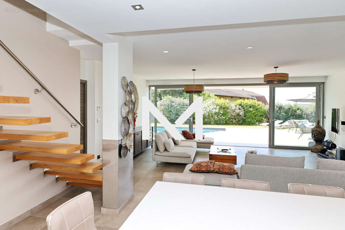 Maison à LA TRONCHE