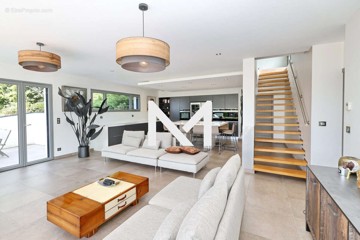 Maison à LA TRONCHE