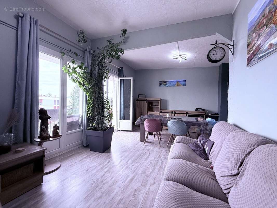 Appartement à SCY-CHAZELLES