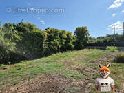 Terrain à SAINT-HILAIRE-DE-BRETHMAS