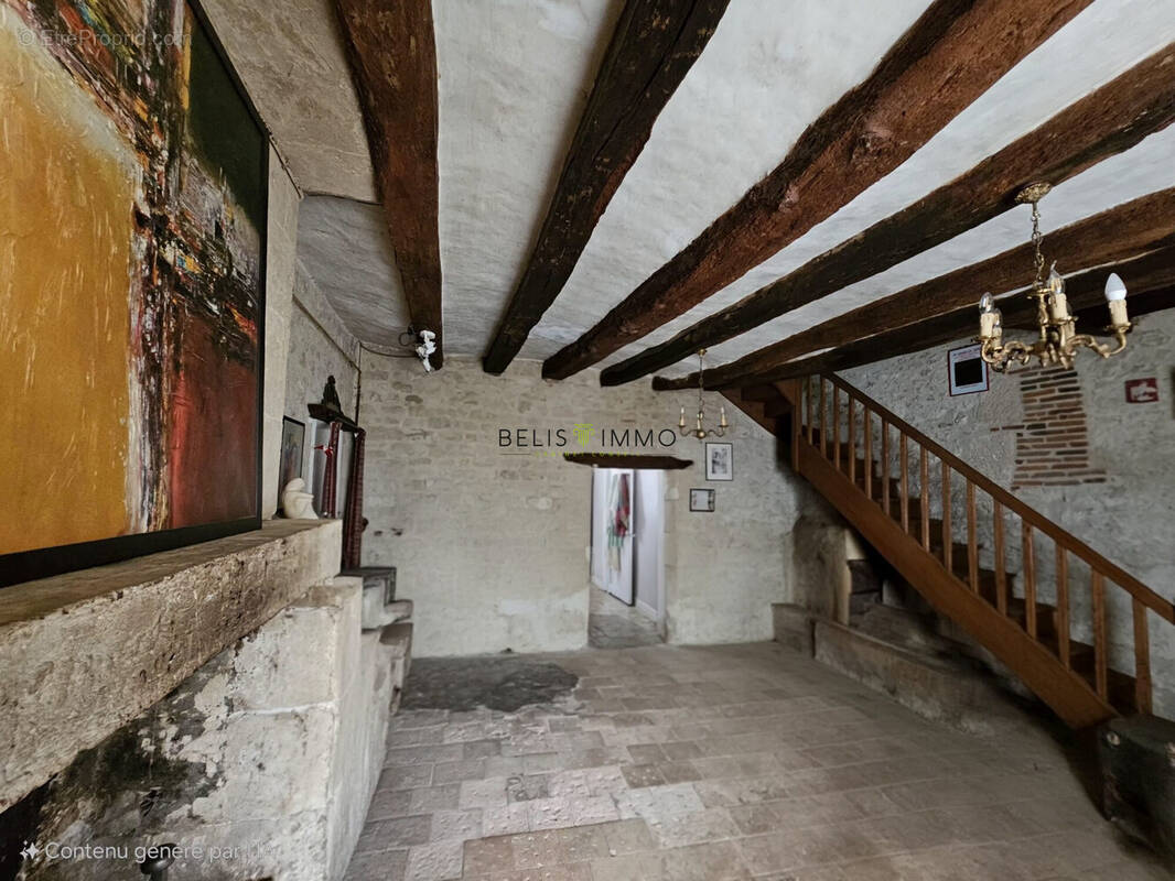 Maison à MONTLOUIS-SUR-LOIRE