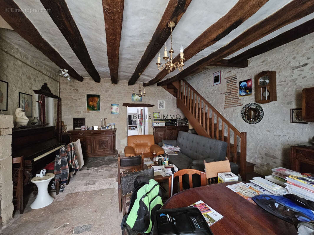 Maison à MONTLOUIS-SUR-LOIRE