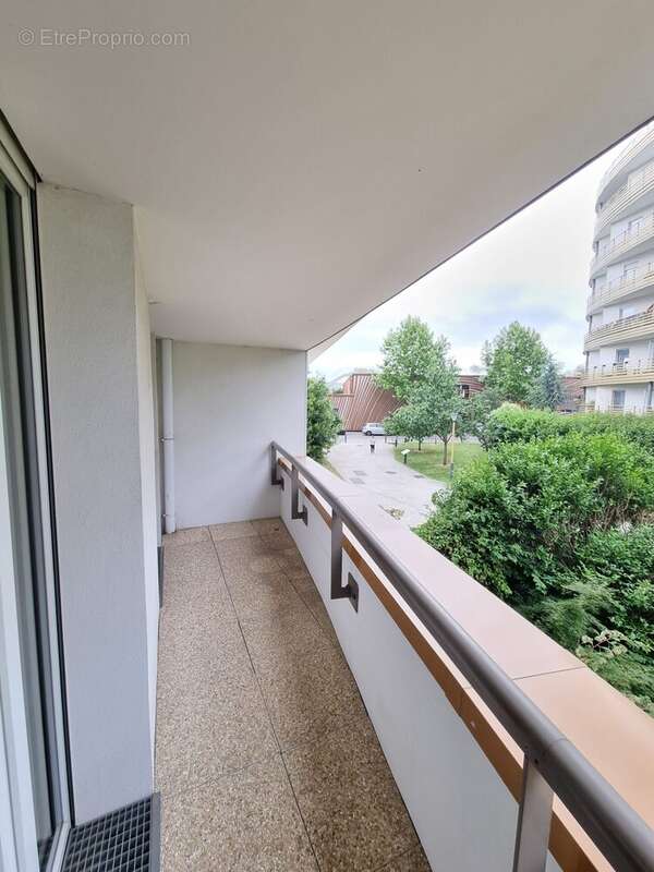 Appartement à ISSY-LES-MOULINEAUX