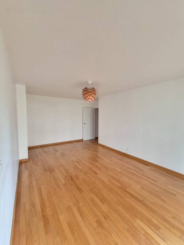 Appartement à ISSY-LES-MOULINEAUX